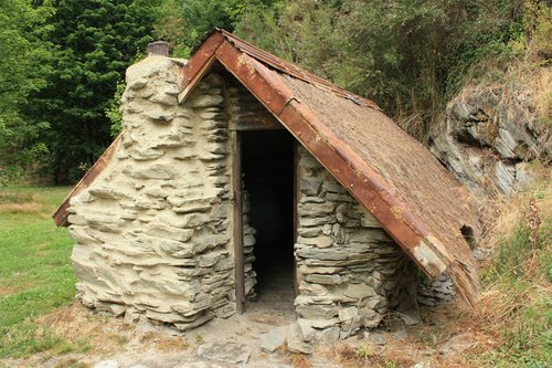Old miner's hut in Arrowtown.