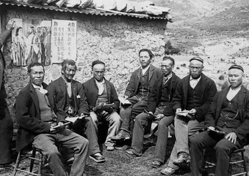 Chinese gold miners and a reverend in Otago.