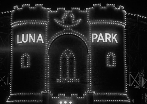 The lit-up entrance to Luna Park.
