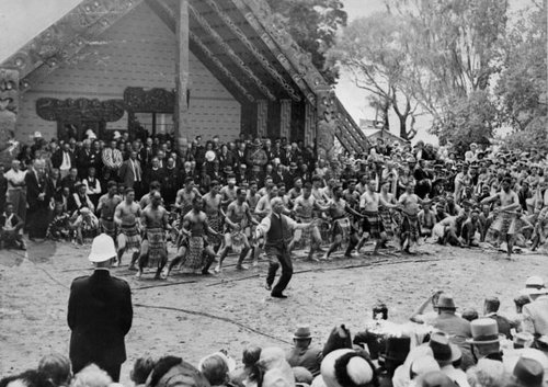 Apirana Turupa Ngata leading a haka at the 1940 centennial celebrations at Waitangi.
