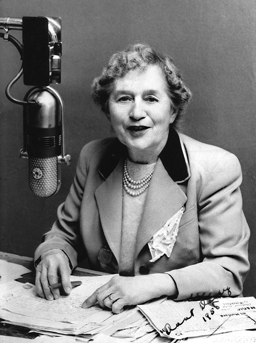 Image of Aunt Daisy (Maud Ruby Basham) in the studio.