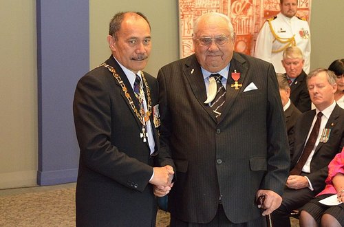 Hekenukumai Busby (right), after his investiture as ONZM, by the governor-general, Sir Jerry Mateparae, on 26 March 2014.