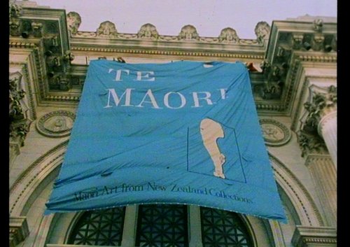 Te Māori exhibition banner