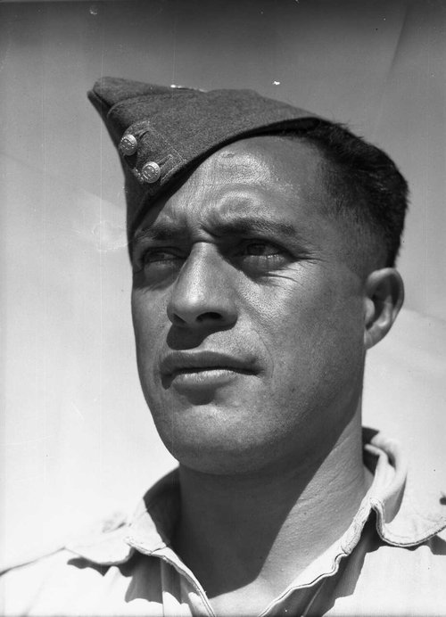 News photograph of Sergeant Haane Manahi in 1943